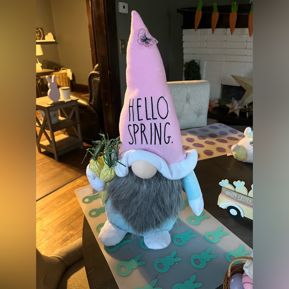 *NWT* Rae Dunn Hello Spring gnome